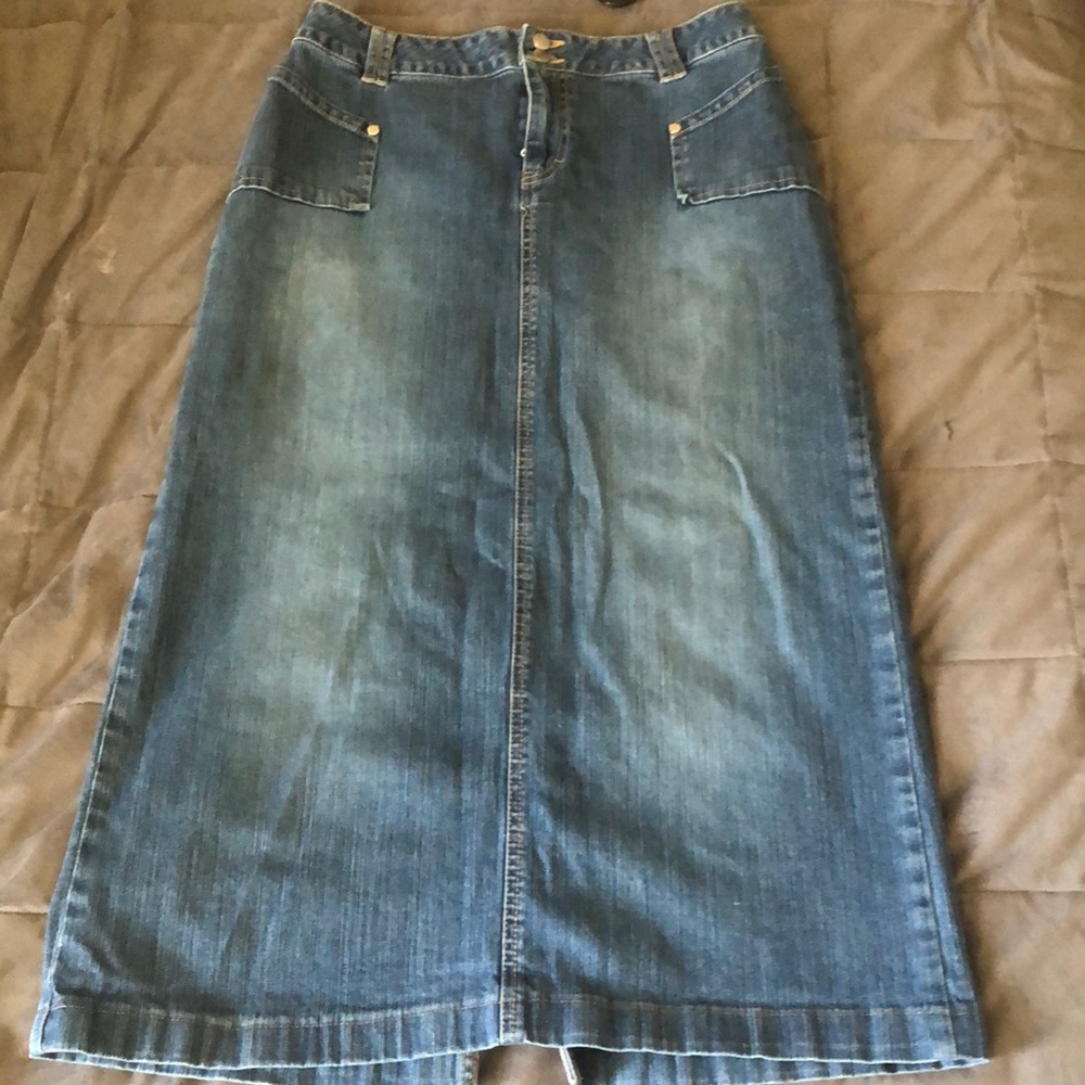 Cute ankle length skirt